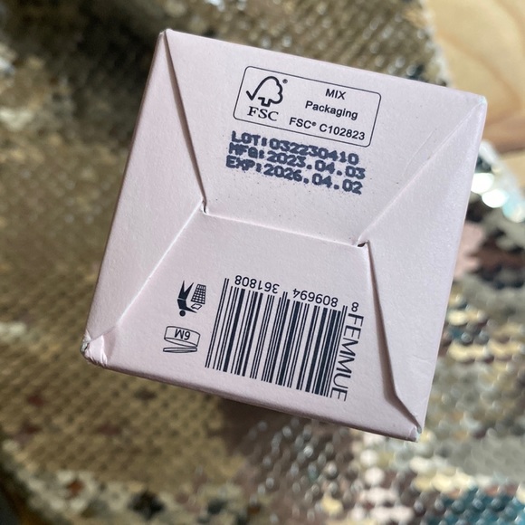 Femmue Camellia Elixir Oil new in box - Picture 3 of 5